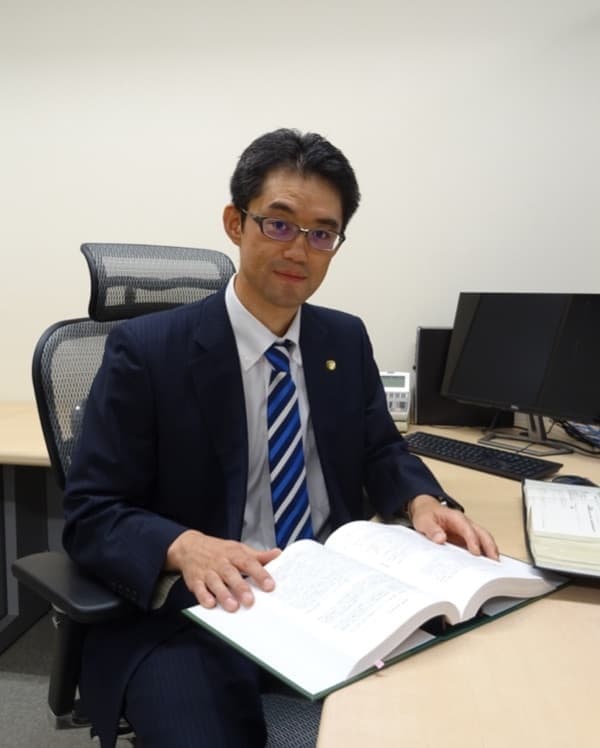 弁護士藤本一郎